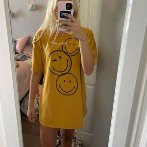 SMILEY OVERSIZED SHIRT 🤗🤗 in perfect condition!